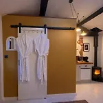 Three At Lough Sillan House - Adults Only - Dog-friendly Dom wakacyjny Shercock