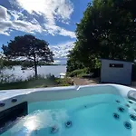 Three At Lough Sillan House - Adults Only - Dog-friendly Dom wakacyjny *