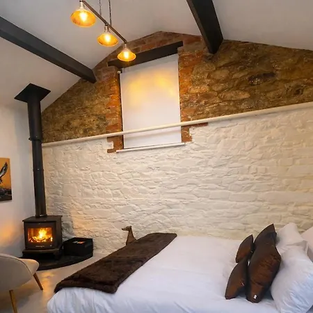 Ferienhaus Three At Lough Sillan House - Adults Only - Dog-friendly *