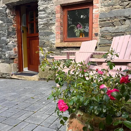 Dom wakacyjny Three At Lough Sillan House - Adults Only - Dog-friendly *