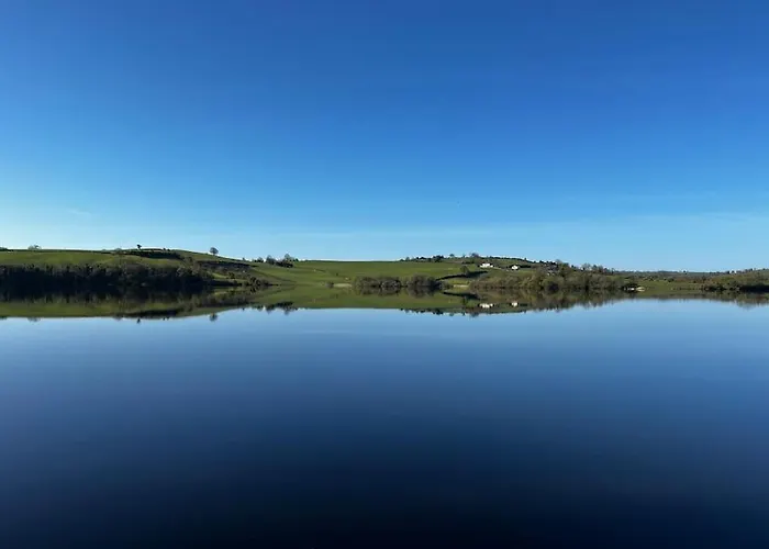 Lough Sillan Lakeside Prázdninový dům *