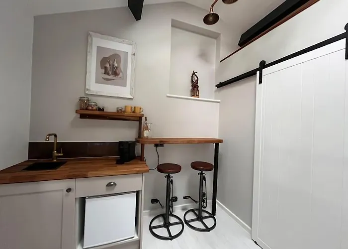 Lough Sillan Lakeside *